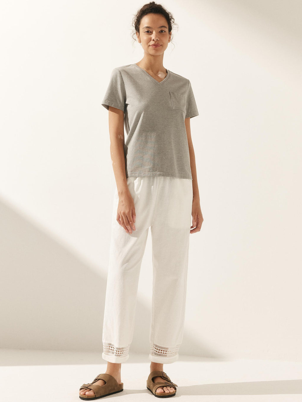 Pantalón RITA de lino con encaje calado, costura, cintura elástica y largo hasta el tobillo