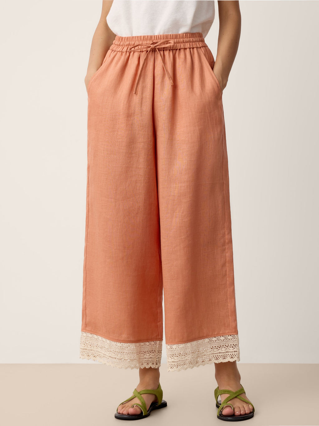 Pantalones de pernera ancha con dobladillo de encaje 100% lino DARBY