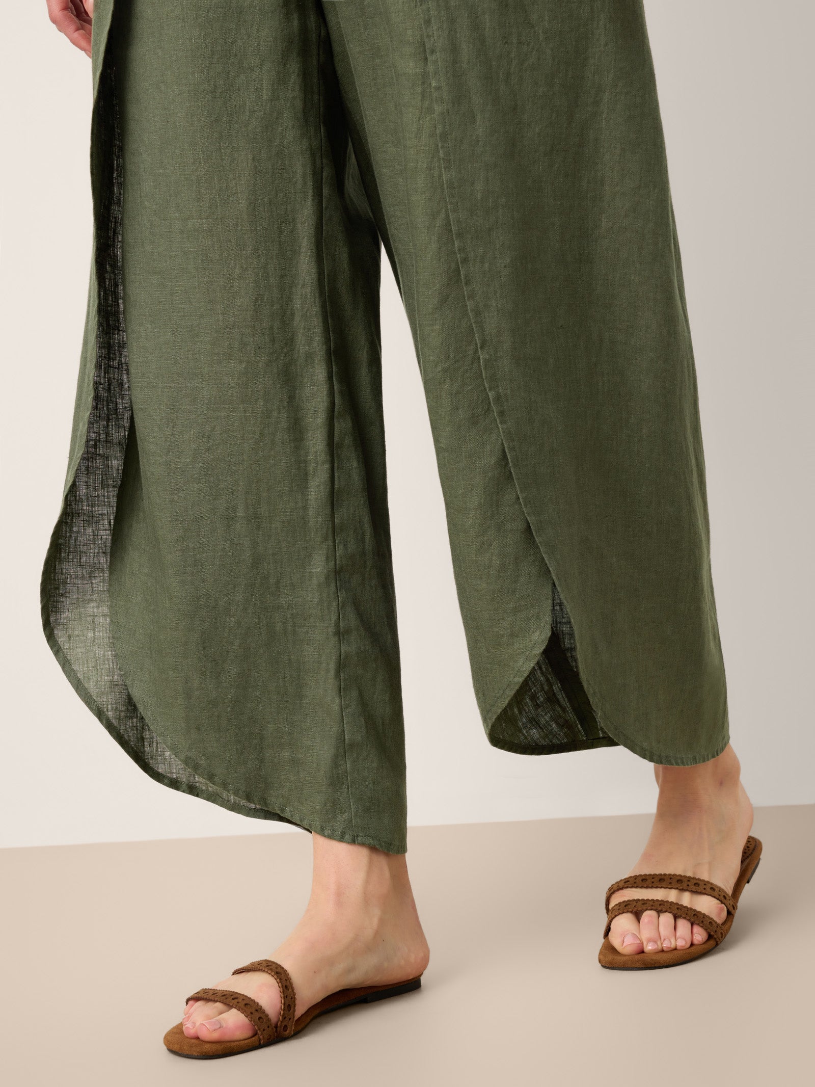 Pantalones Anchos con Cordón, Capas y Aberturas de Lino 100% PEREGRINE