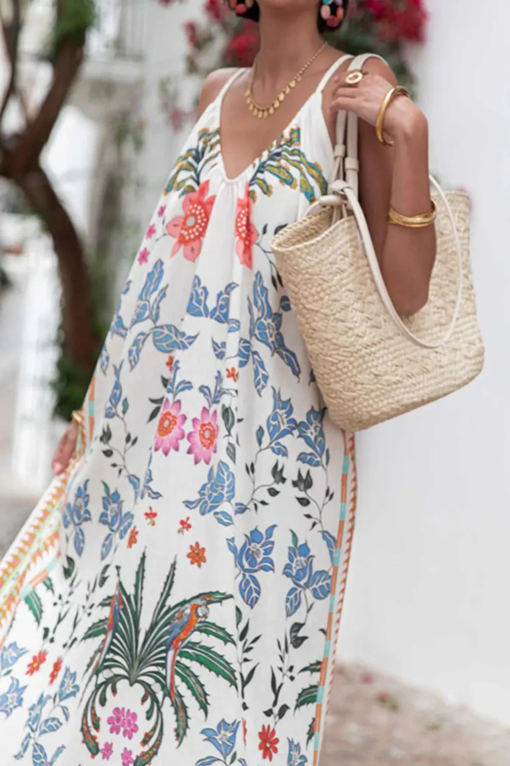 Bedrucktes sommerliches Maxikleid mit V-Ausschnitt