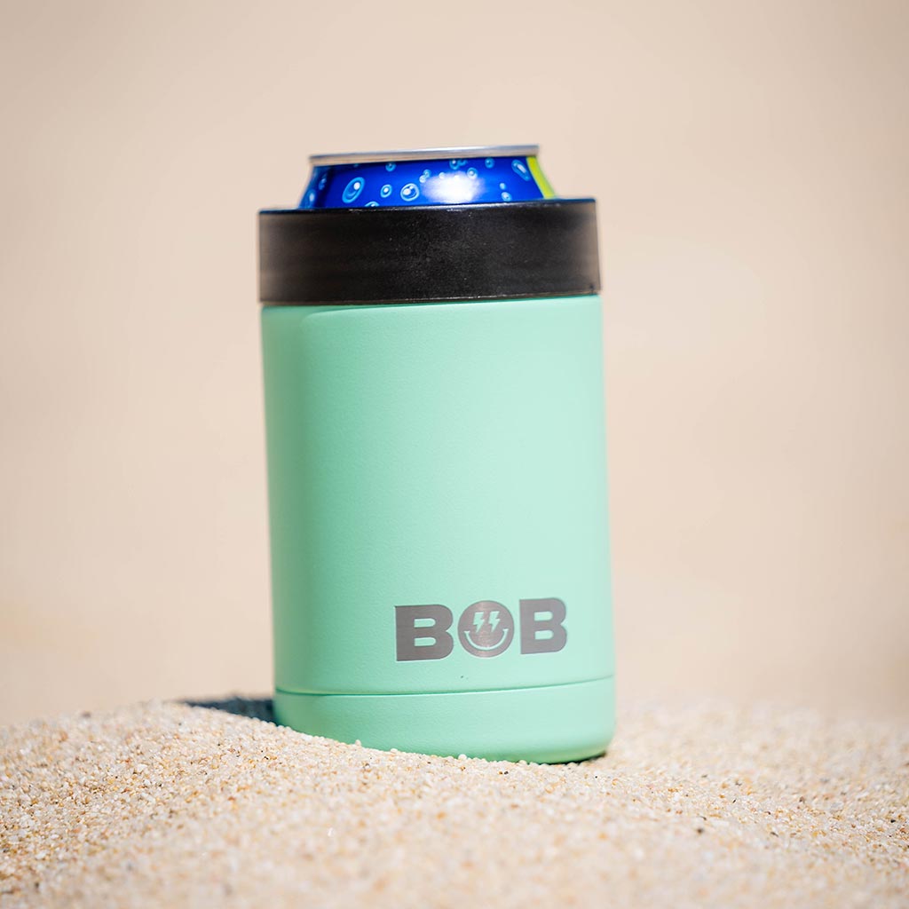 Enfriador de latas "Bob's Chillin" de 12 oz (tamaño corto)