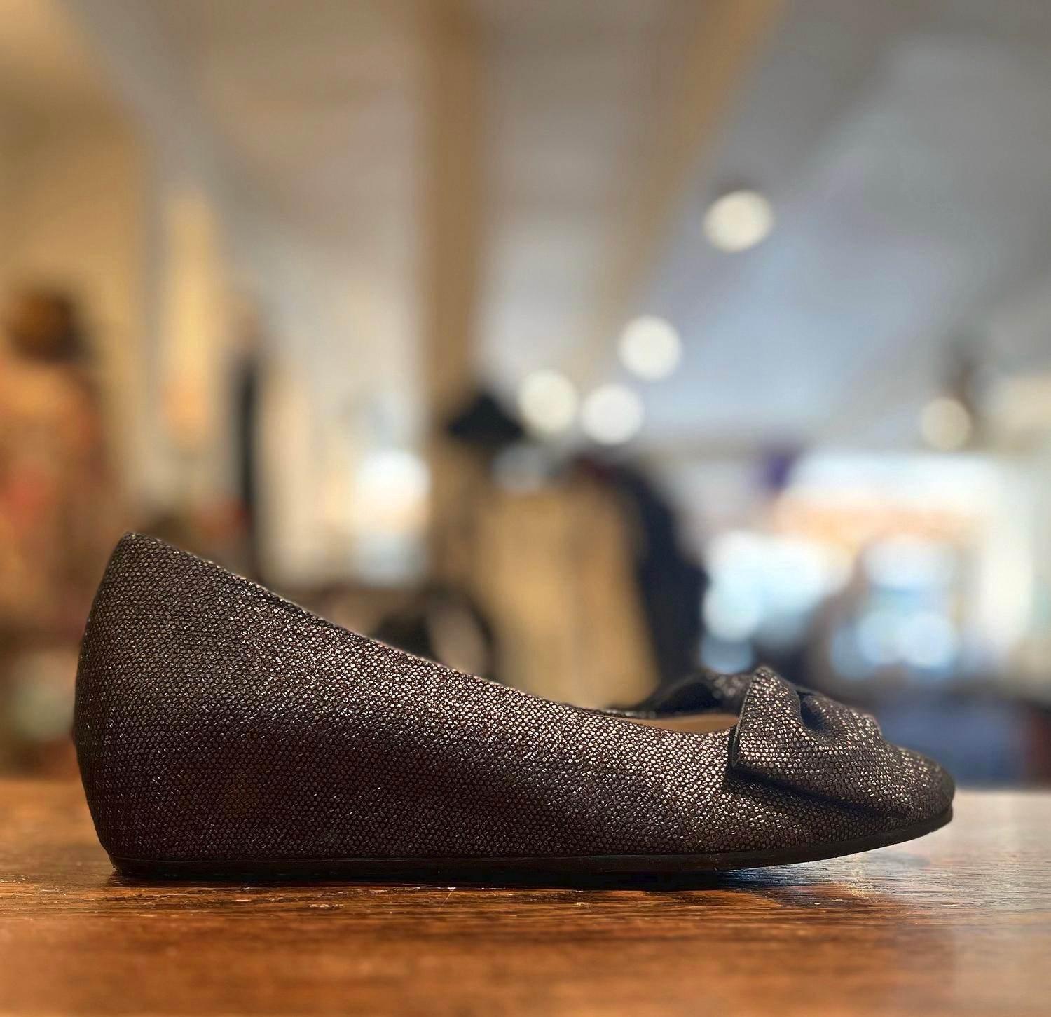 ZAPATOS DE CUÑA VIPITENO BOW SLIVER - ANCHO MEDIO