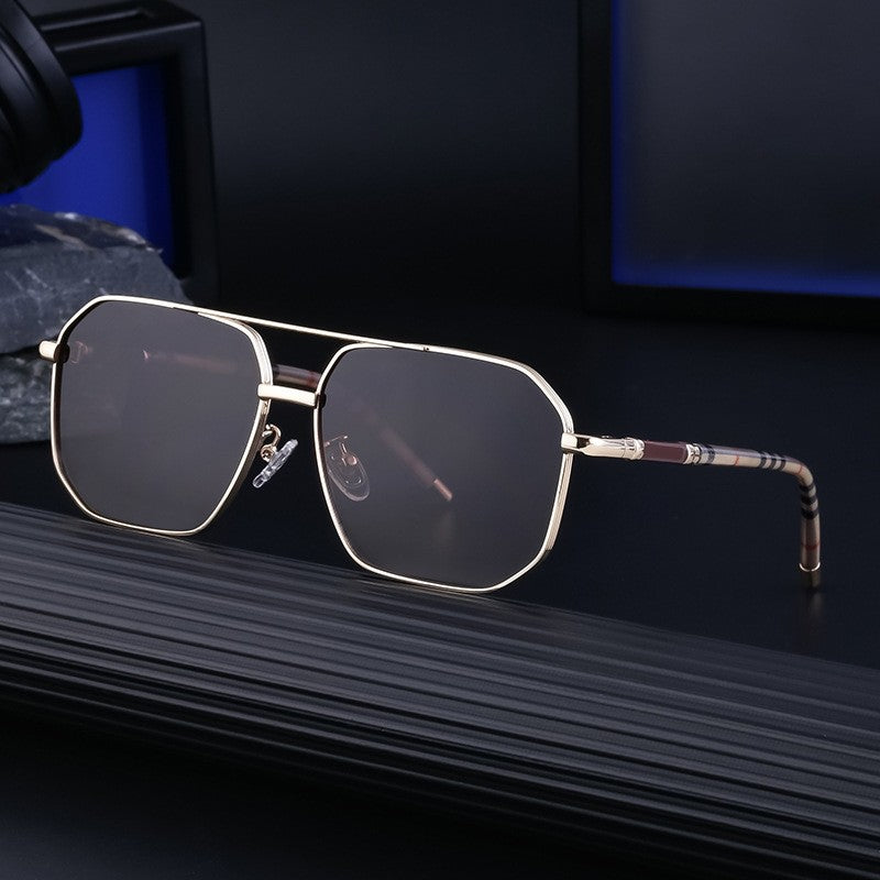 Retro Striped Metal Frame Sunglasses For Men