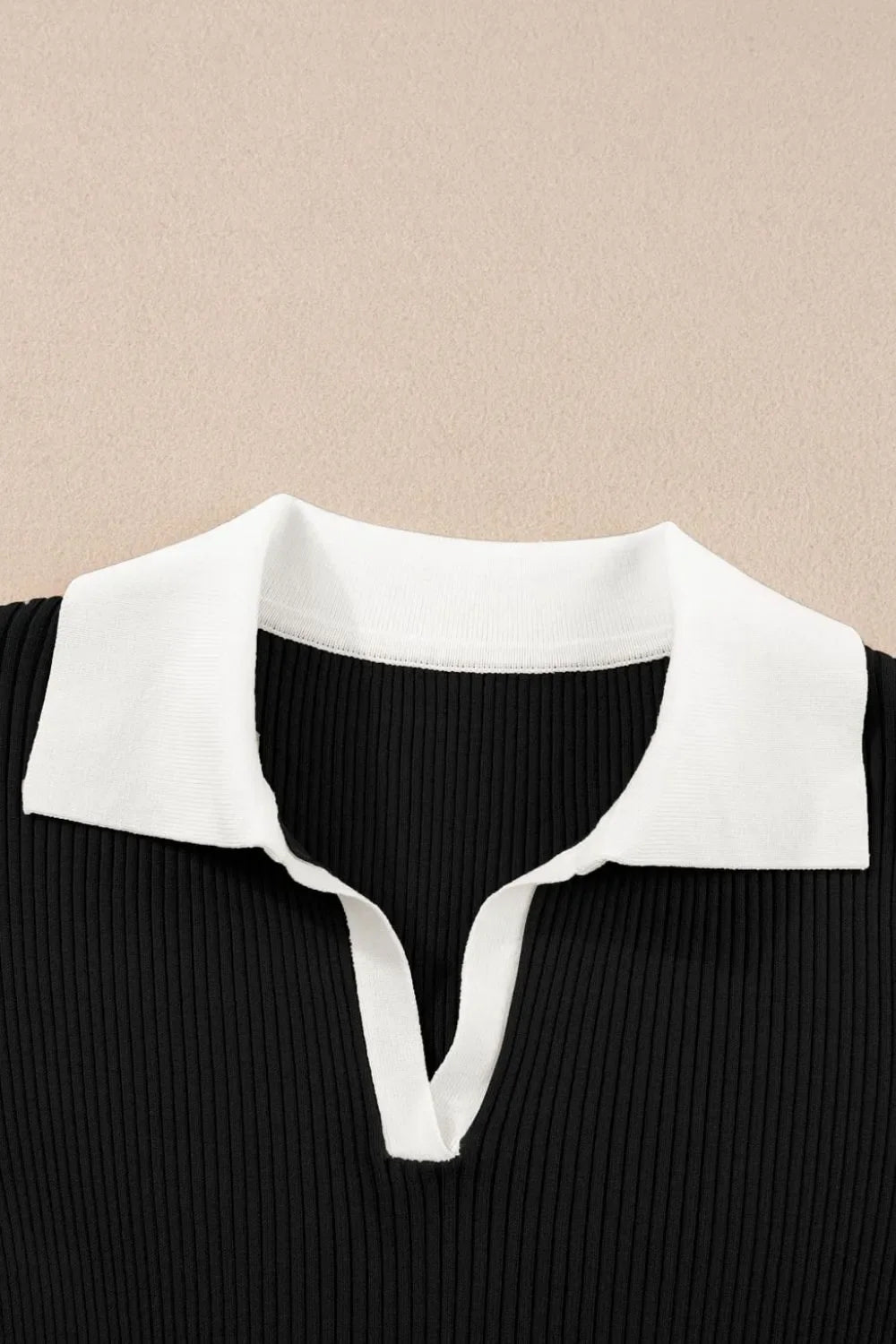 Contrast Collared Neck Ribbed Knit Top