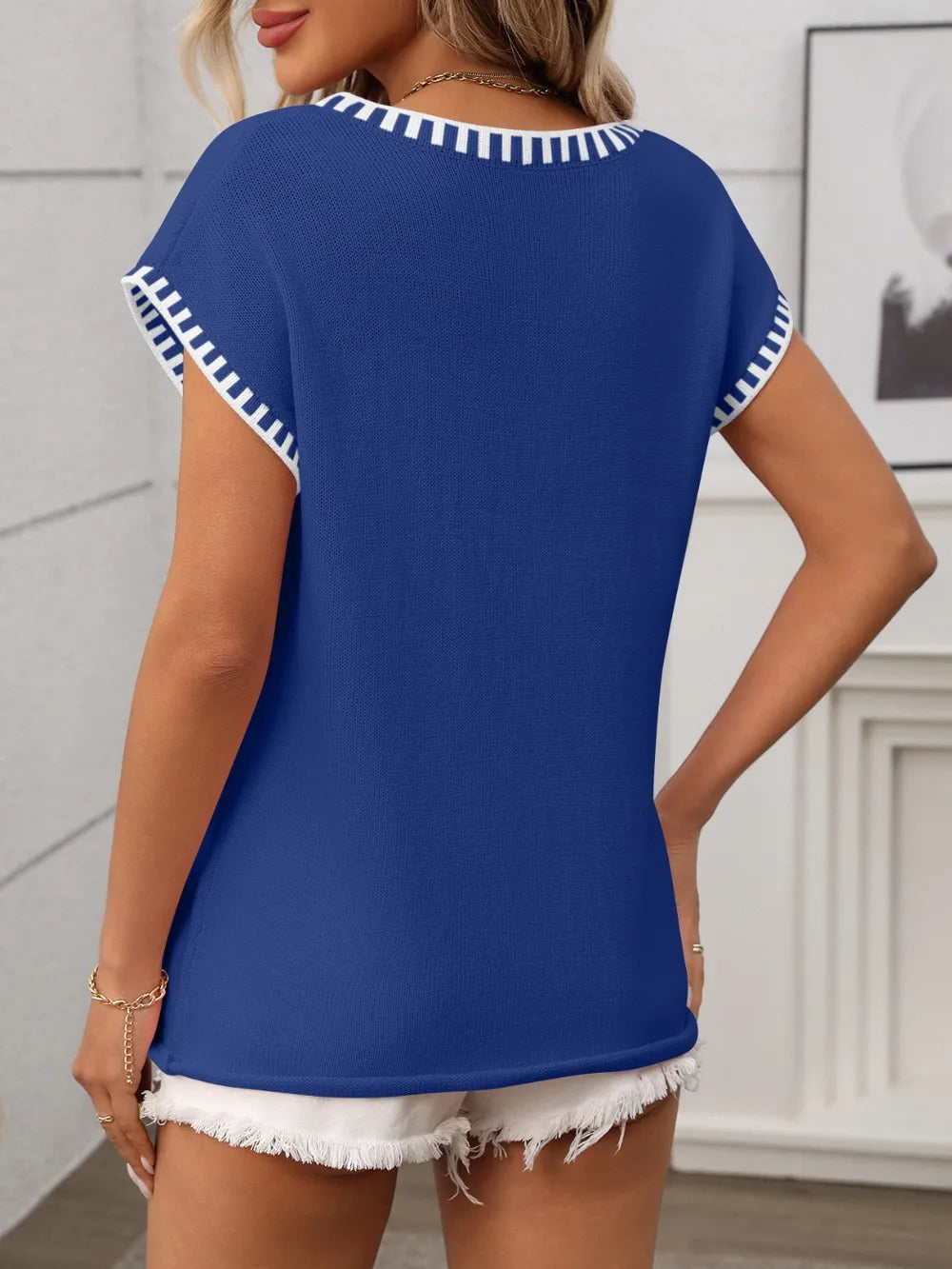Contrast Trim V-Neck Short Sleeve Knit Top