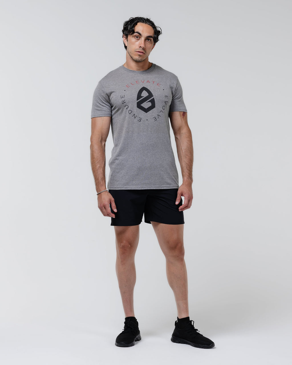 Camiseta gráfica con escudo
