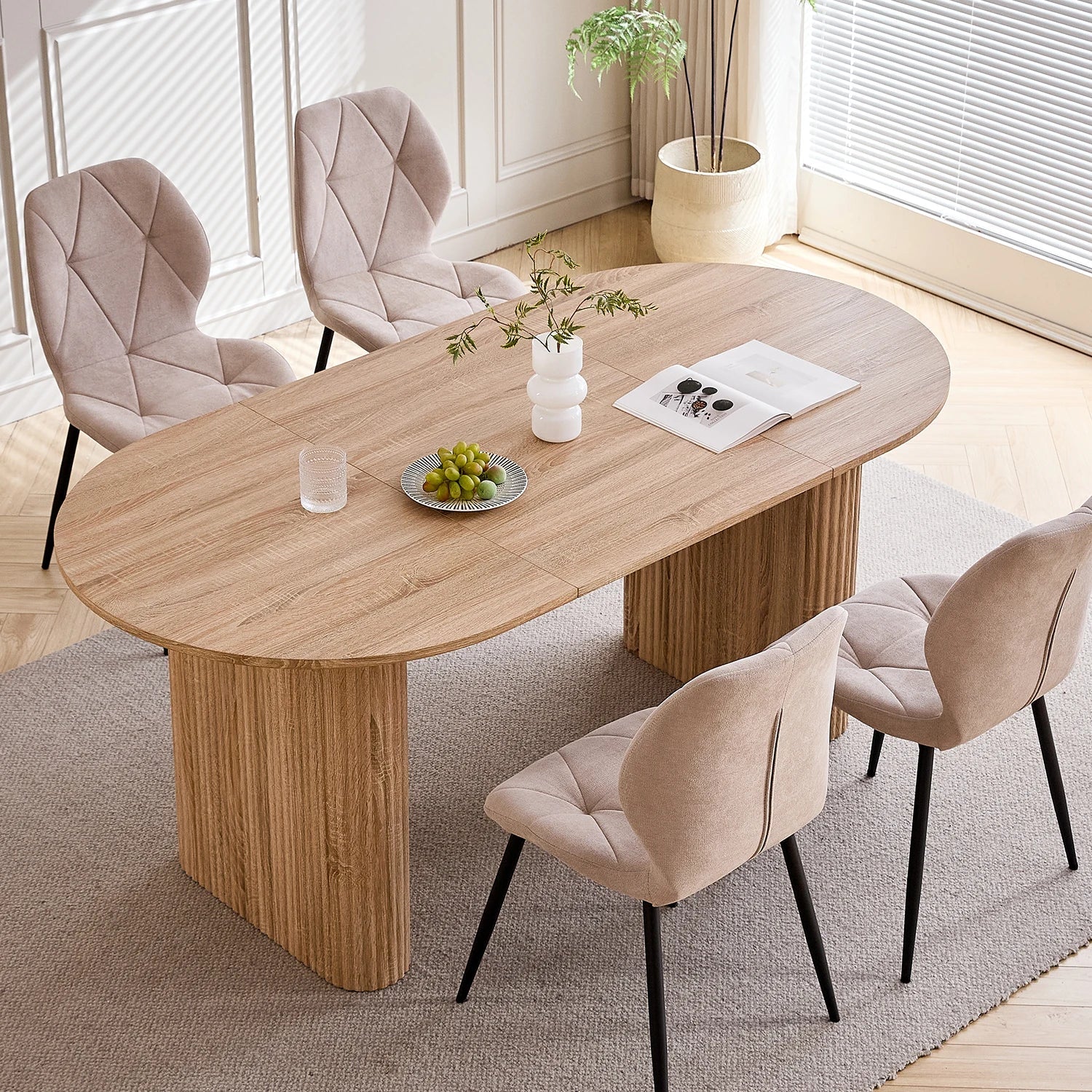 EGOONM Mesa de comedor moderna, ovalada, con pedestal estriado, mesa de cocina para 6-8 personas, mesa de madera para comedor