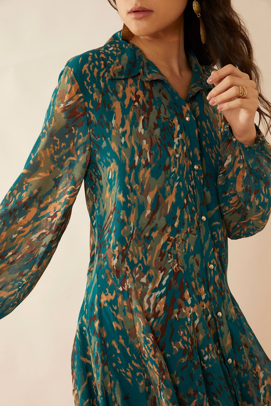 Auroras Liebesschleier-Kleid