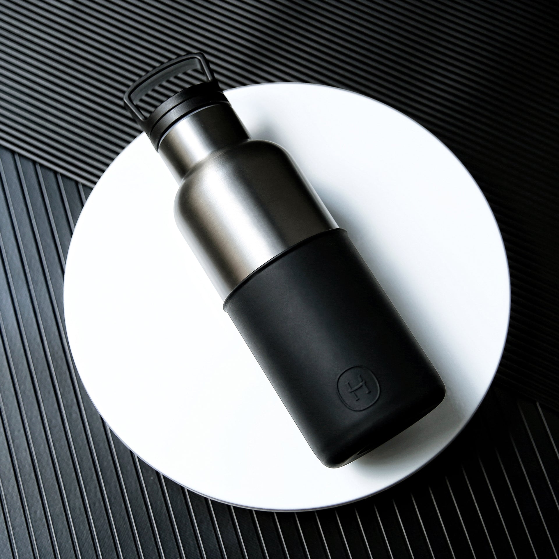 Titanium grey-Ink Black 16 Oz
