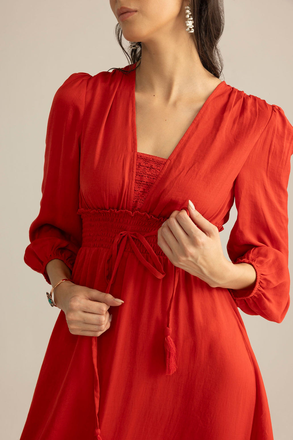 Rumba Rouge Satinkleid in Spiced Red