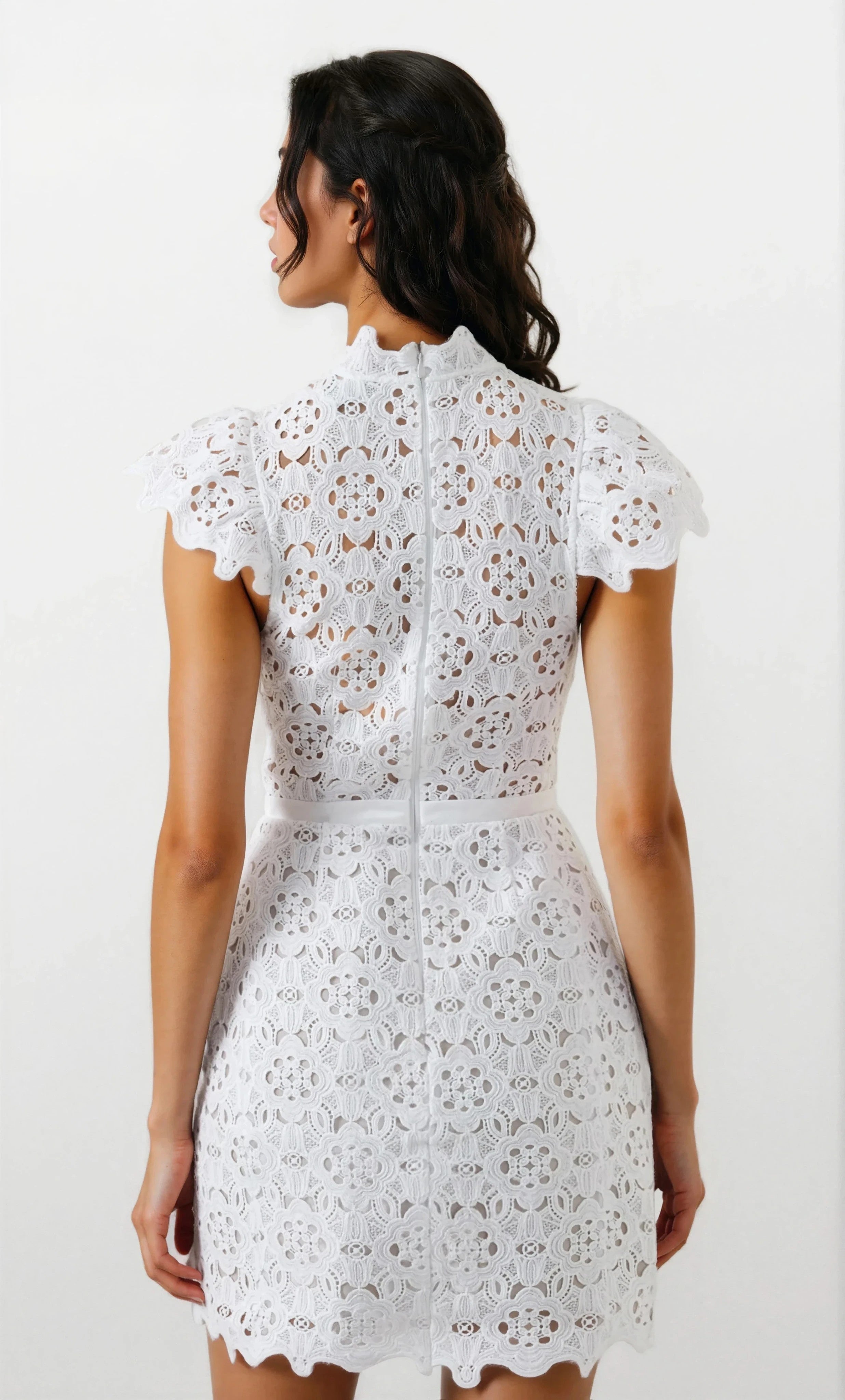 Rowen Hourglass Lace Dress – Orchid White