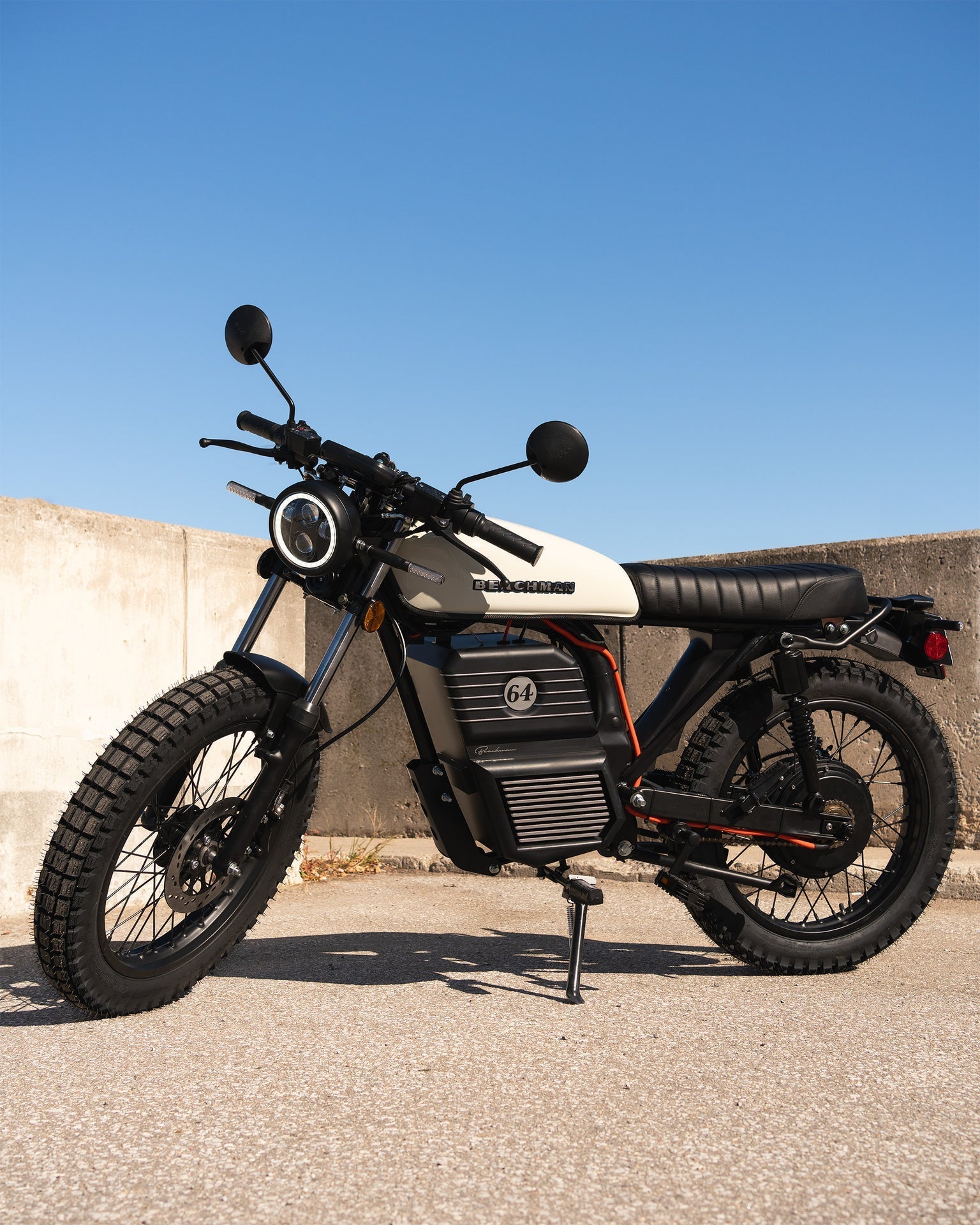 Pre-pedido de la motocicleta ligera (LSM) '64 para el verano de 2026