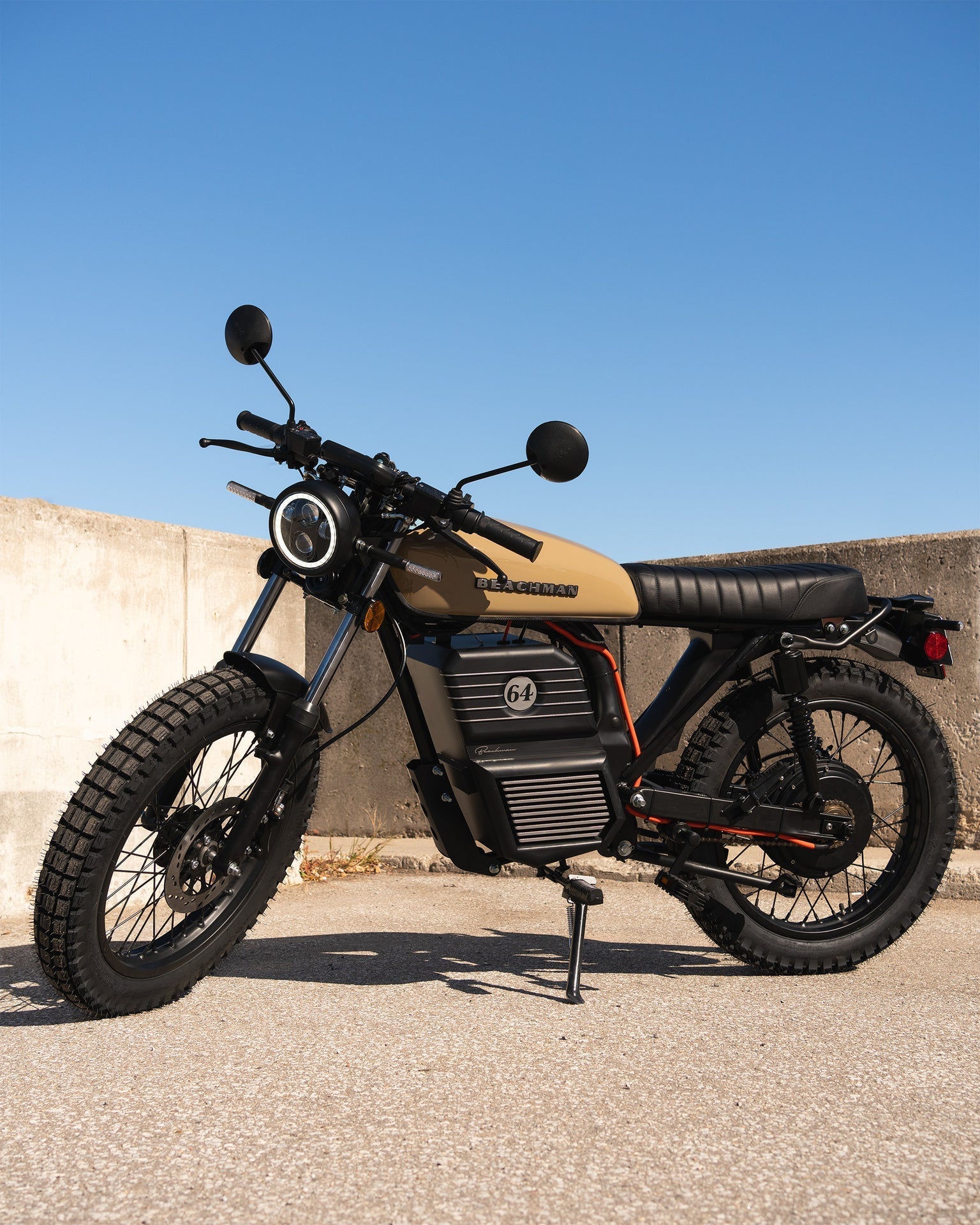 Pre-pedido de la motocicleta ligera (LSM) '64 para el verano de 2026