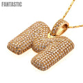 Exquisito Colgante de Oro de 14K con la Letra "M" y Detalles de Circonita - Fantastic Jewelry NYC