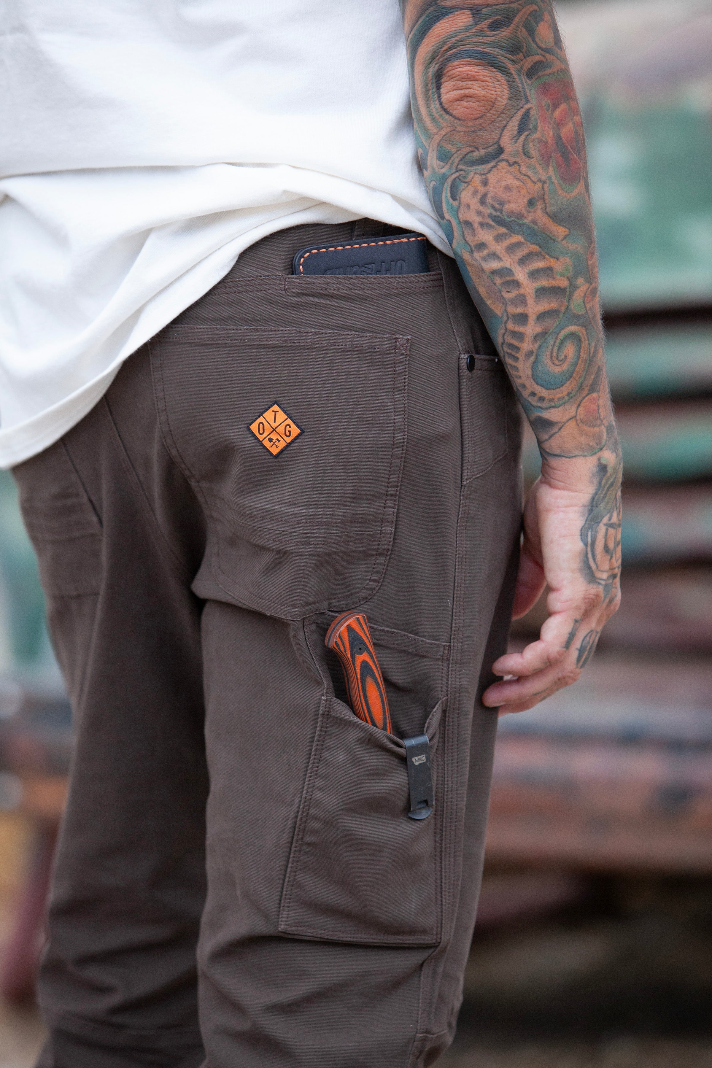 Pantalones Trailblazer Corte Entallado - MARRÓN OSCURO