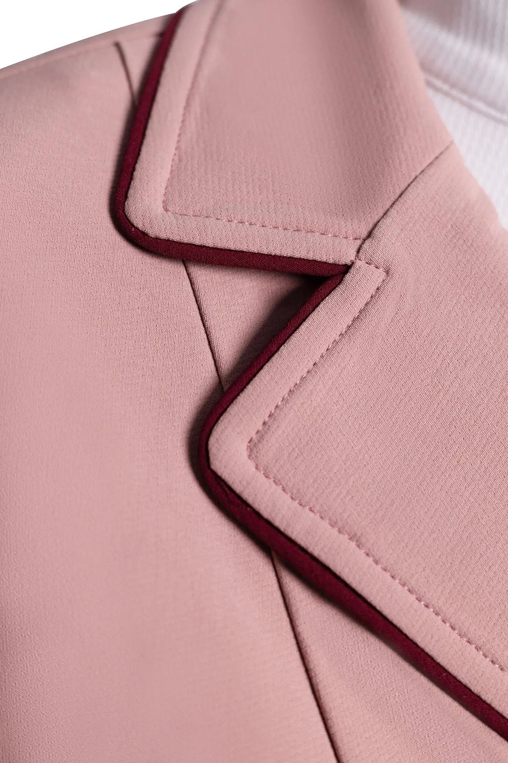 Chaqueta de concurso Grand Prix Ladies EQJ de 3 botones, rosa con ribete burdeos