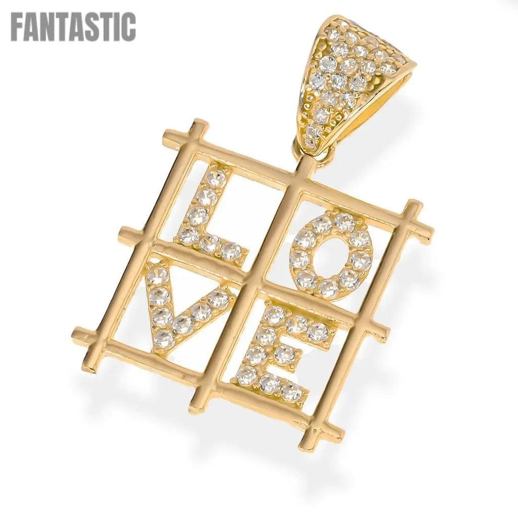 Colgante cuadrado de corazón LOVE en oro de 14K con circonita cúbica - Una expresión atemporal de afecto