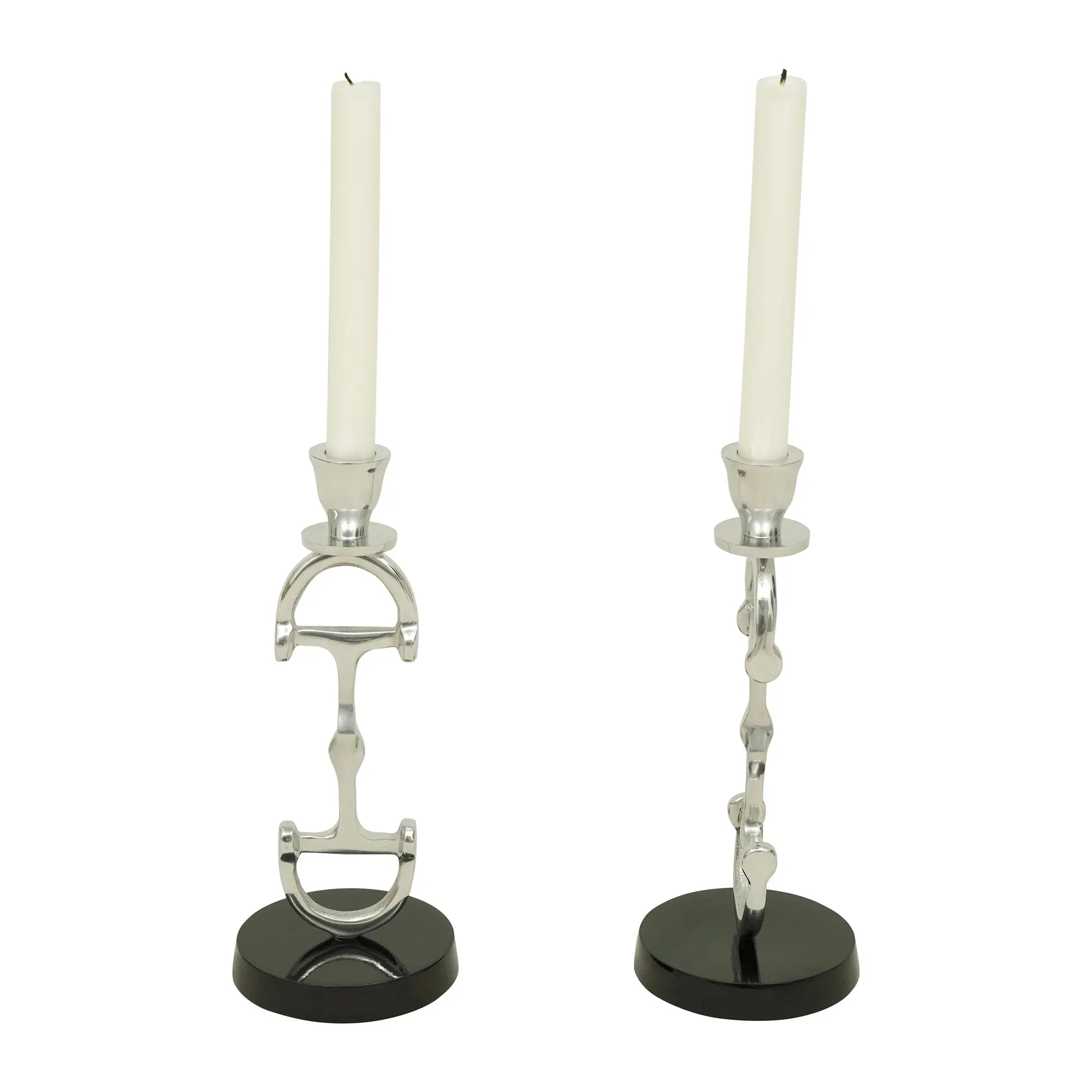 Juego de dos candelabros Huntley D, juego de dos en acabado plateado de aluminio