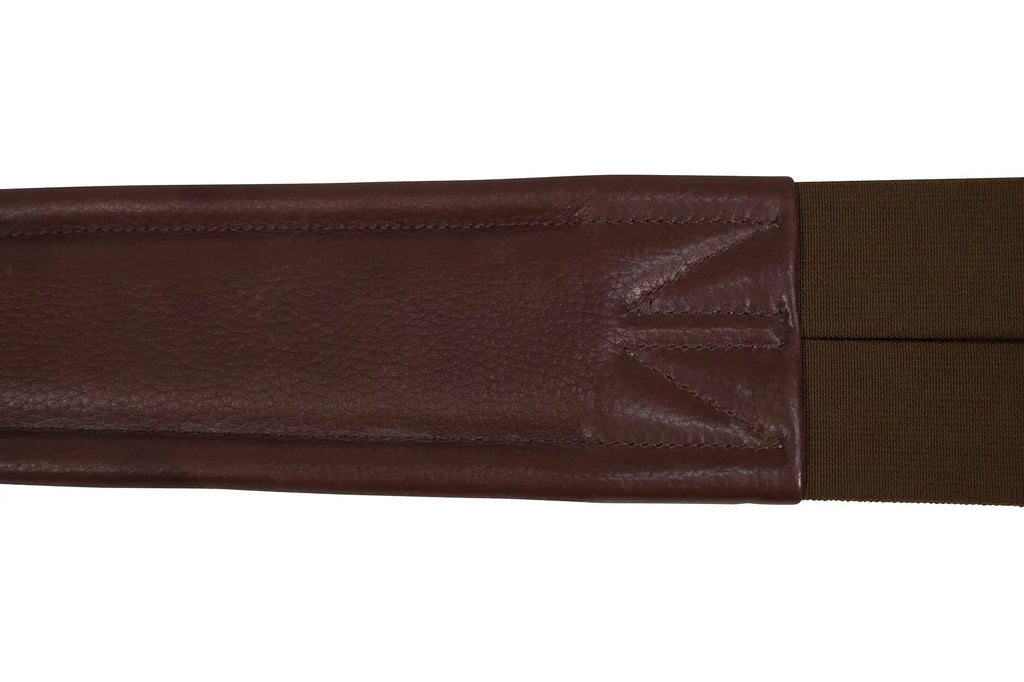 Cincha de cuero Huntley Equestrian Sedgwick con costuras decorativas y acolchada con forma contorneada y elástico en ambos extremos