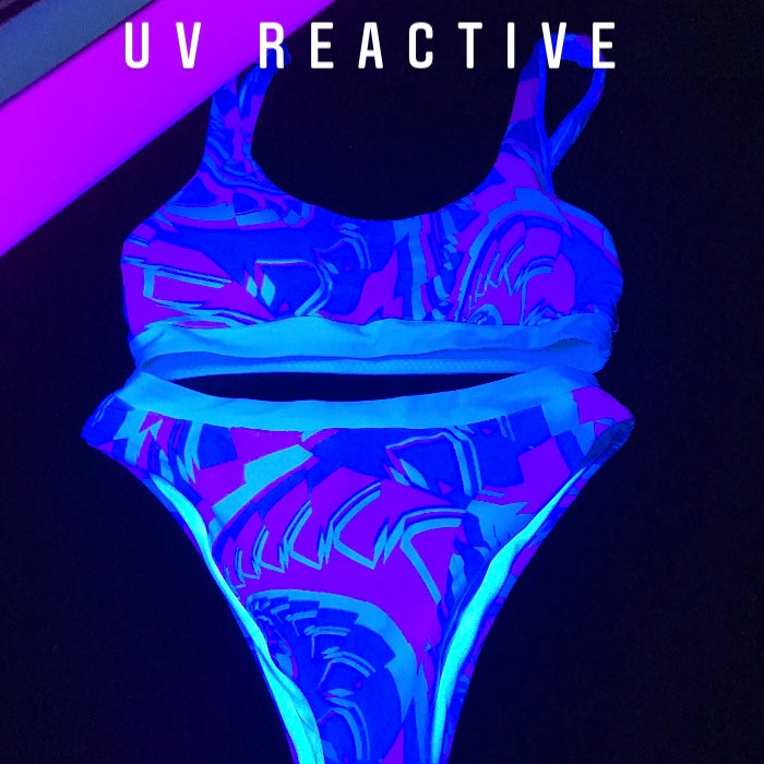 Top deportivo fractal y bikini de cintura alta, tipo sorbete tropical en turquesa y rosa / Conjunto para fiestas rave | Reactivo a luz UV/negra
