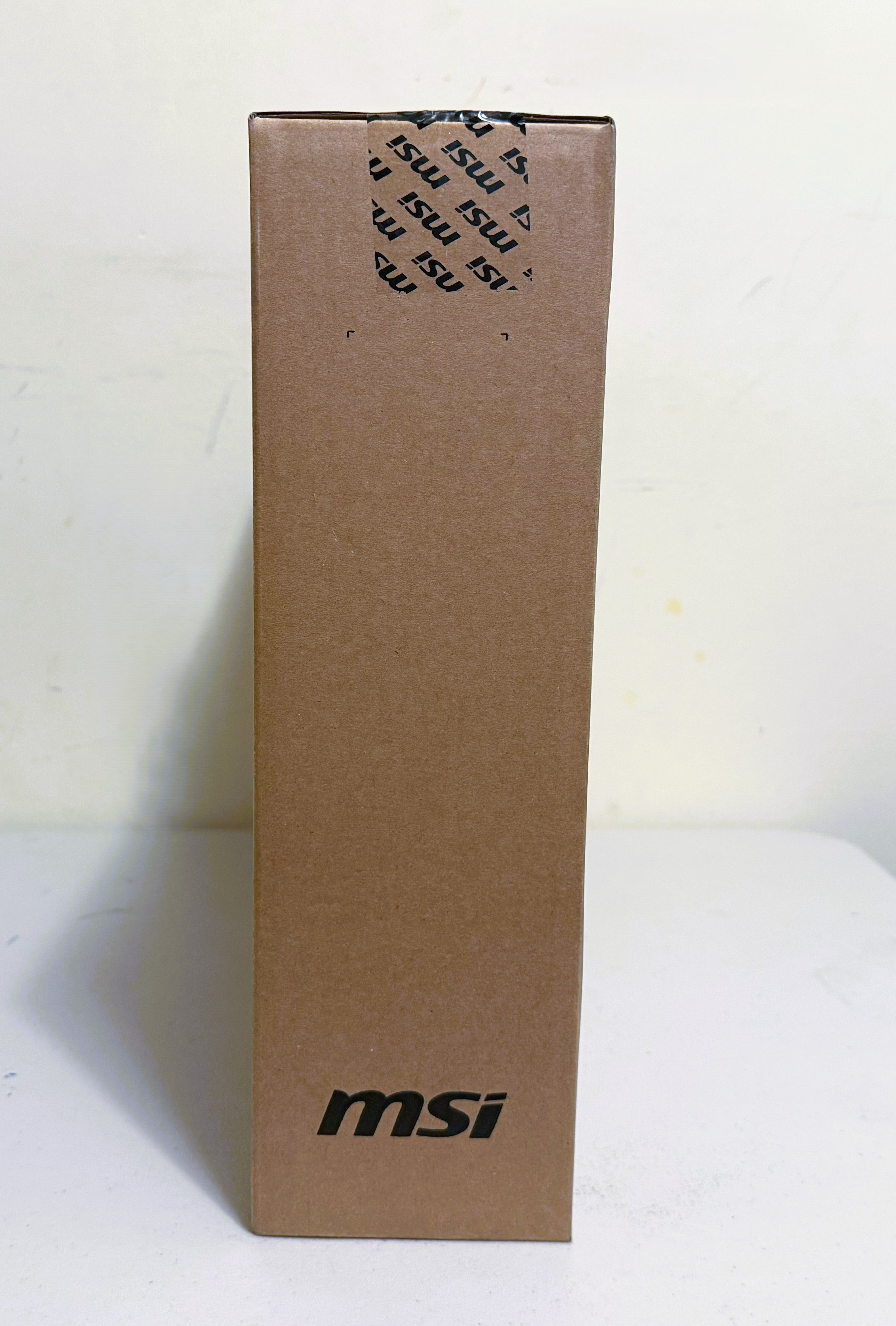 Portátil para juegos MSI Titan 18 HX AI A2XWJG-412US 18 5090