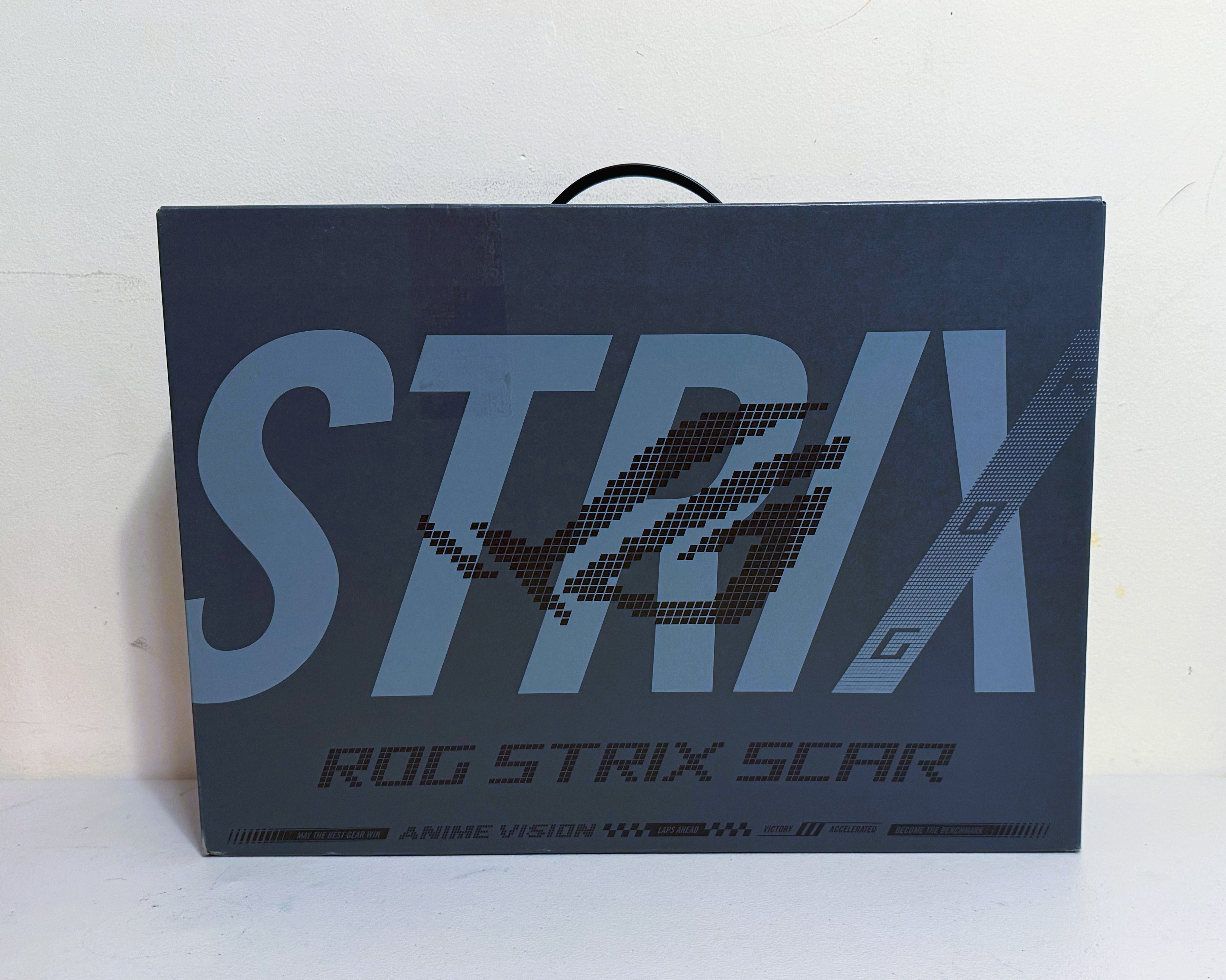 Asus Rog Strix Scar 18 G835LX-XS98 Portátil para juegos de 18" gtx 5090