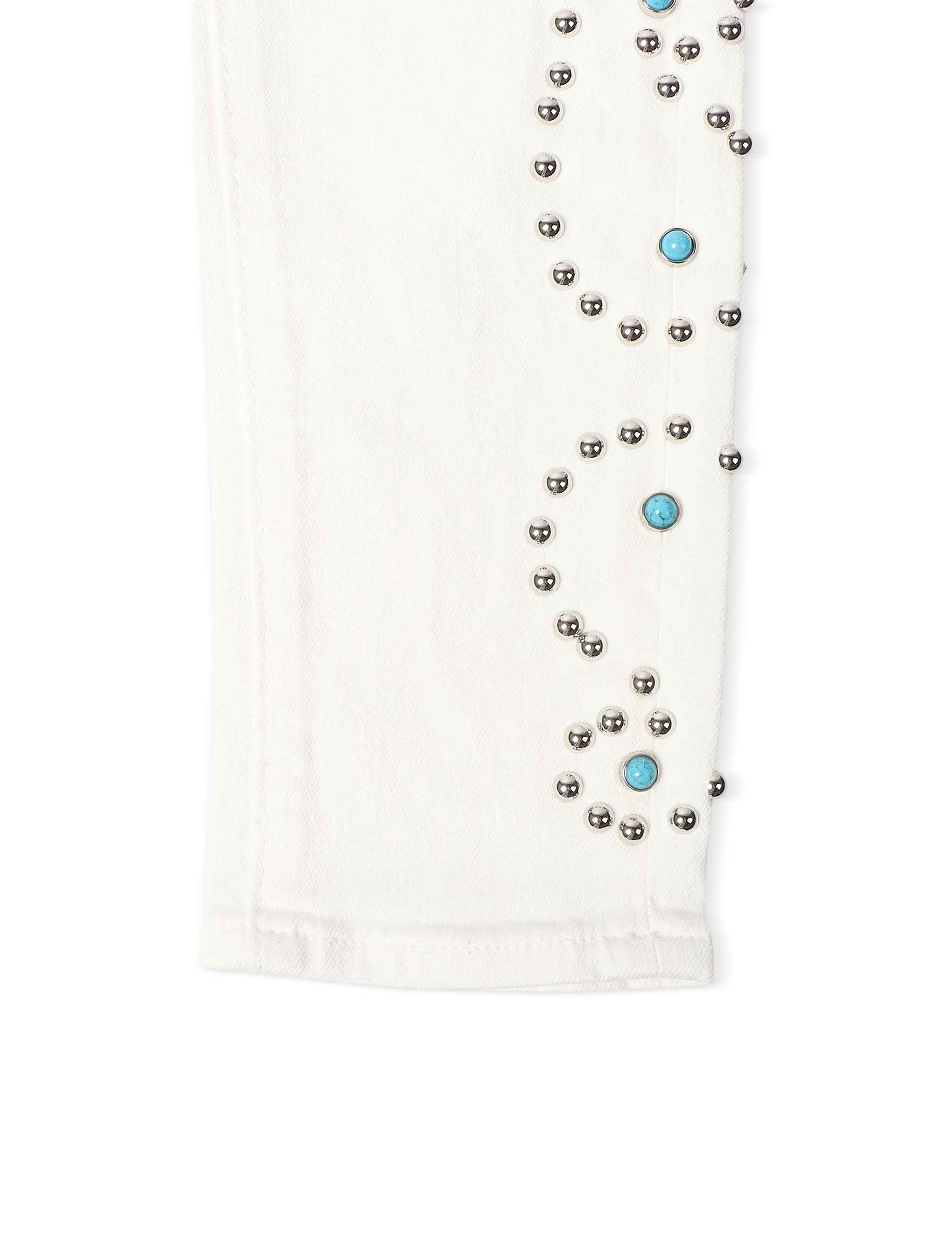 Vaqueros Onix con pedrería embellecida - Blanco