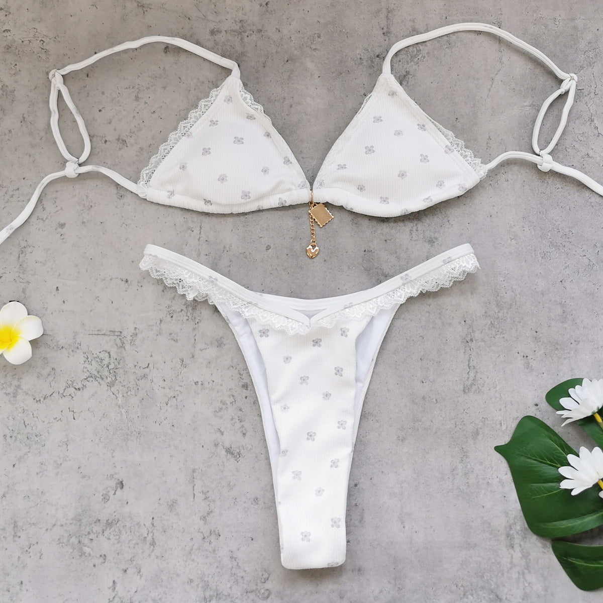 Bikini de tres puntos recién estampado, sexy sin espalda con cordones, traje de baño dividido de talle bajo para mujer