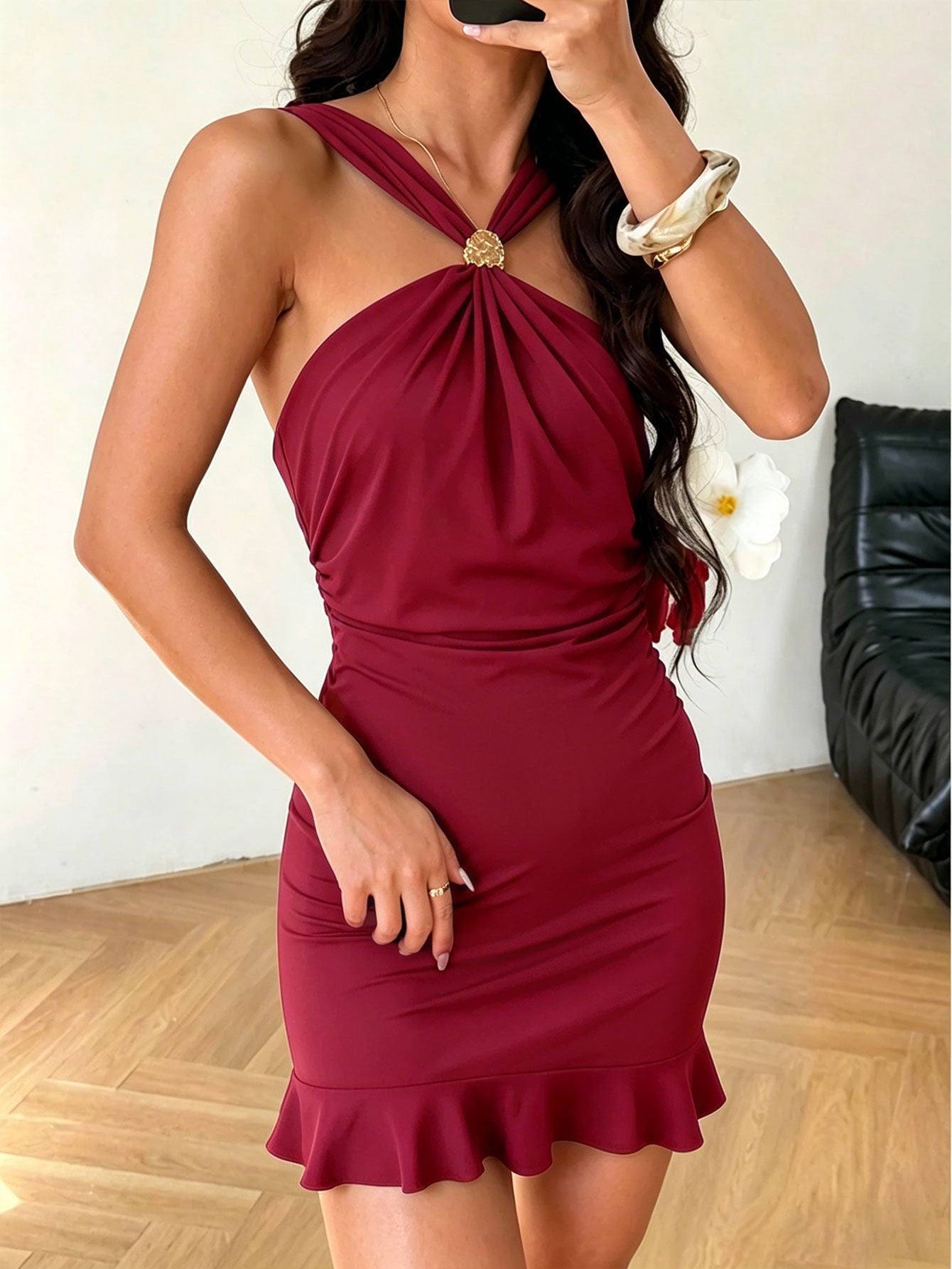 Vestido entallado Dignified Sense Design para mujer con cintura plisada, cadera fruncida, ajuste delgado y efecto adelgazante.