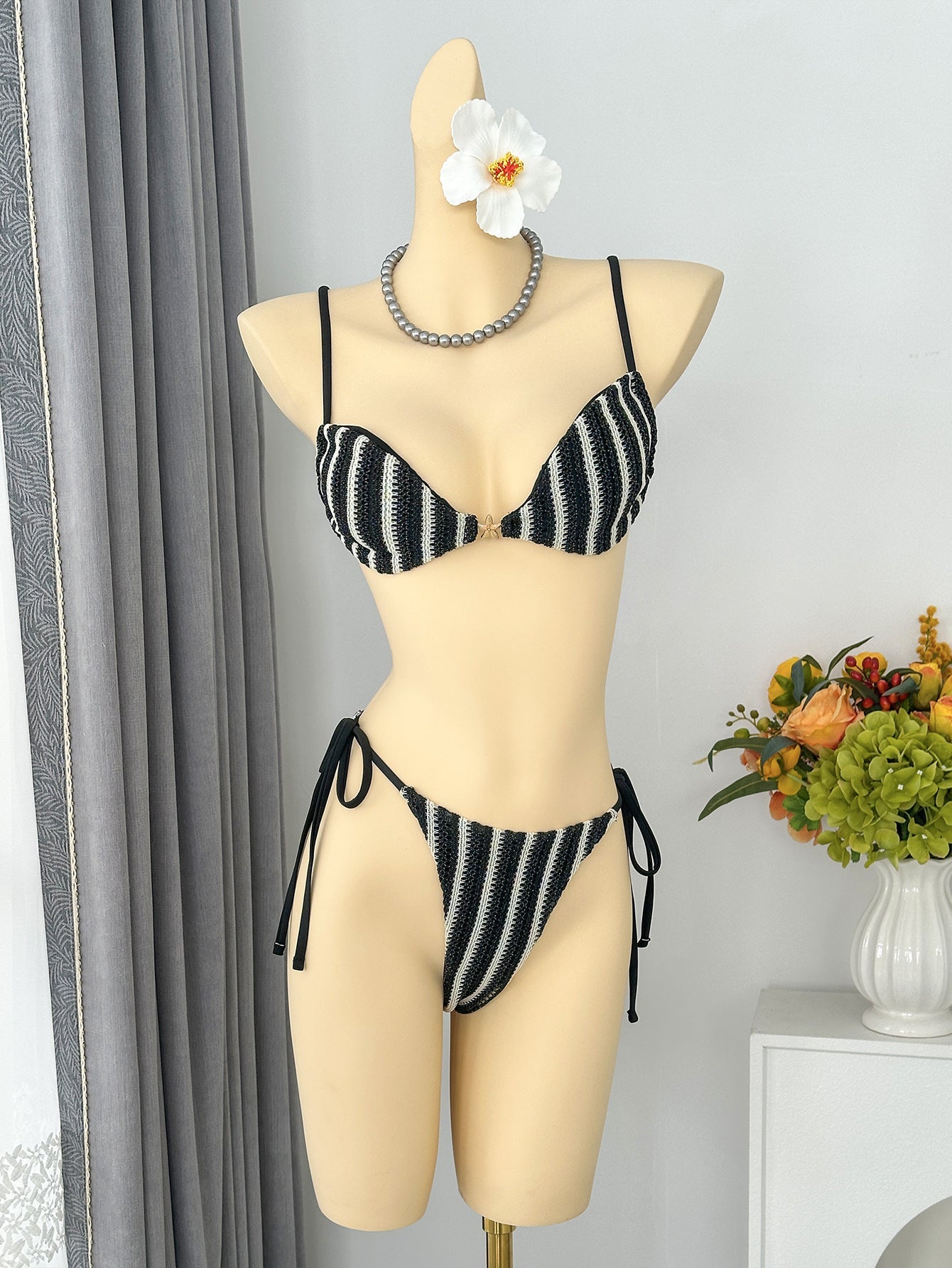 Atractivo Top de Bikini Halter a Rayas con Cordones para Vacaciones en la Playa, Traje de Baño de Dos Piezas