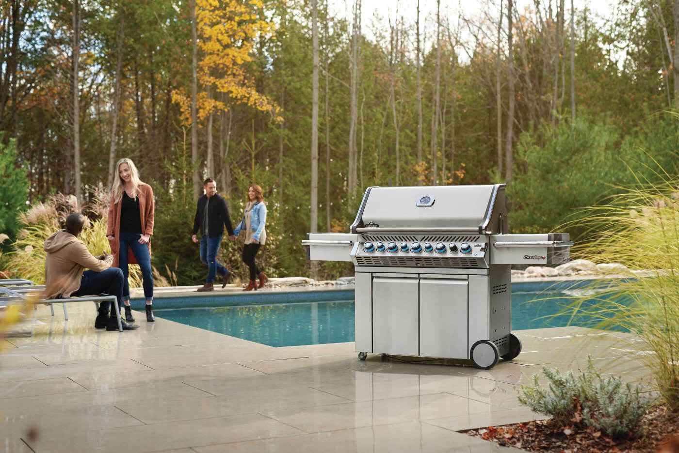 Parrilla de gas Patio Elegance Prestige PRO 665 RSIB con quemadores laterales y traseros infrarrojos