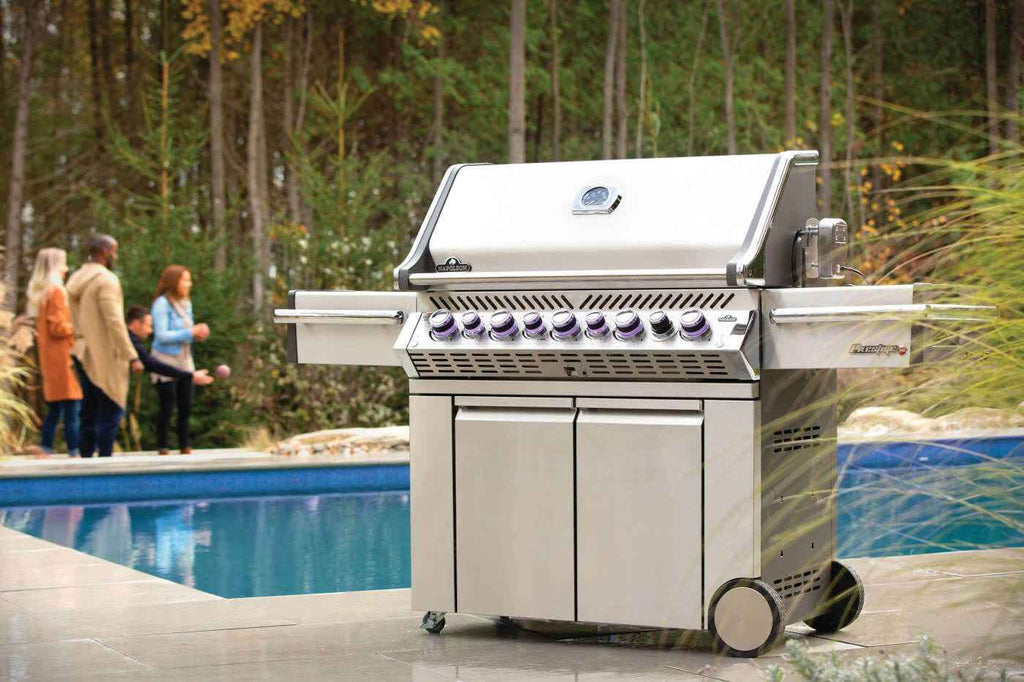 Parrilla de gas Patio Elegance Prestige PRO 665 RSIB con quemadores laterales y traseros infrarrojos