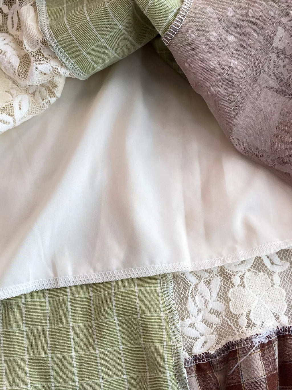 A-Linien-Kleid mit Spitzenborte und Patchwork-Muster