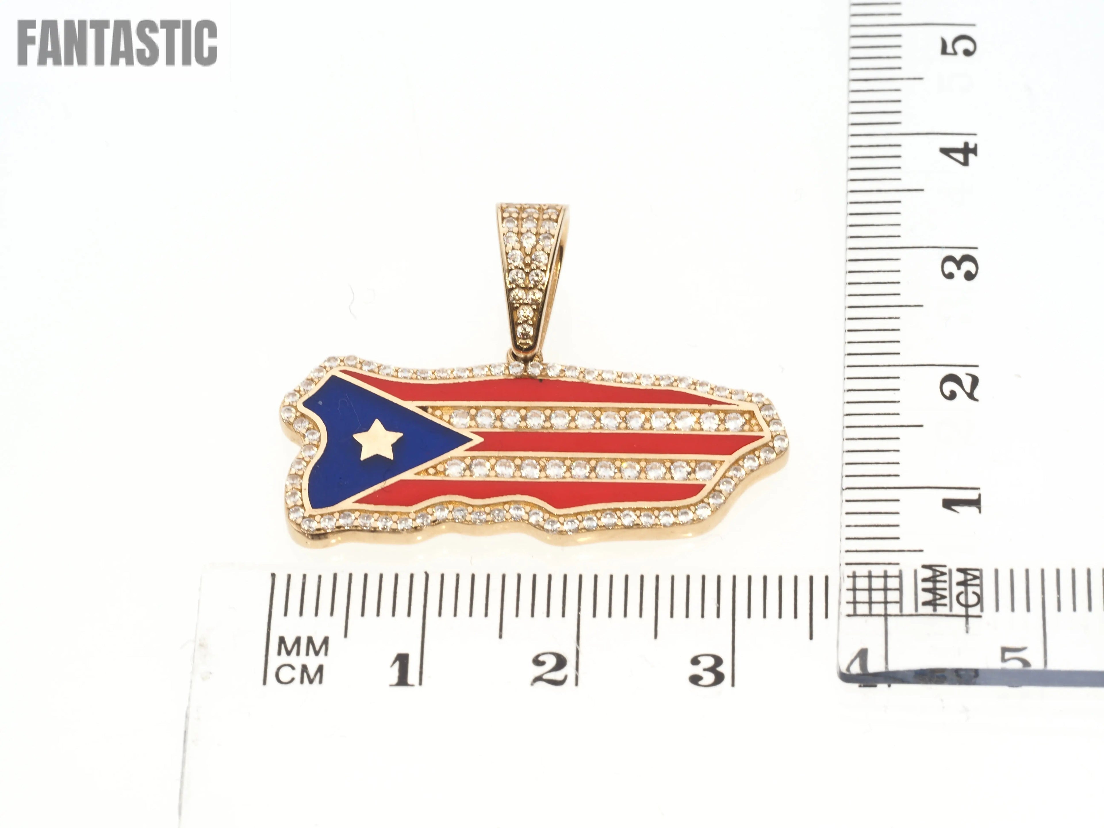 Colgante de mapa y bandera de Puerto Rico | Oro de 14K con circonita cúbica