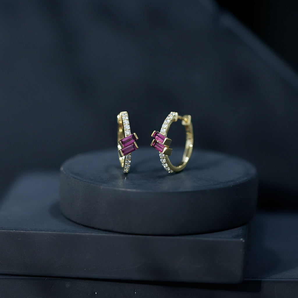 Arracadas de rodolita granate y diamantes en plata con baño de oro