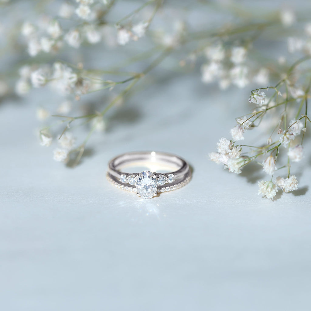 IGI Certified Lab Grown Diamond Engagement Ring with Wedding Band