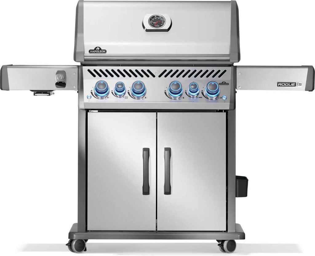 Parrilla a gas Patio Elegance Rogue PRO‑S 525 RSIB con quemadores laterales y traseros infrarrojos