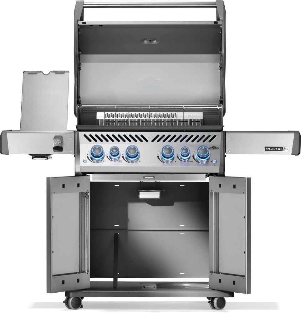 Parrilla a gas Patio Elegance Rogue PRO‑S 525 RSIB con quemadores laterales y traseros infrarrojos