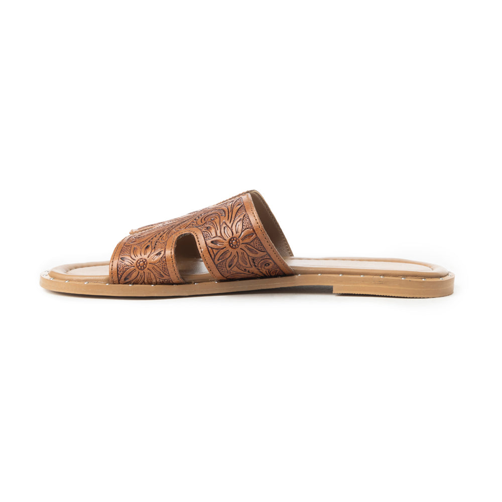 Sandalias sin cordones de cuero repujado Myra Carmina Anne Tan para mujer – Sandalias tipo mule western con recortes en forma de H y adornos de tachuelas