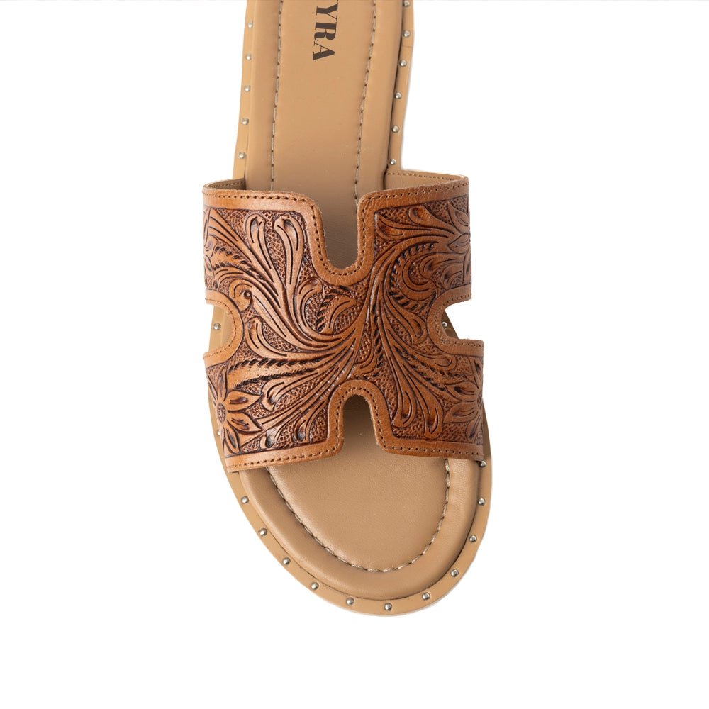 Sandalias sin cordones de cuero repujado Myra Carmina Anne Tan para mujer – Sandalias tipo mule western con recortes en forma de H y adornos de tachuelas