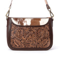 Myra Copper Crest Clutch aus handpunziertem Hairon-Leder in Sattel-Walnuss