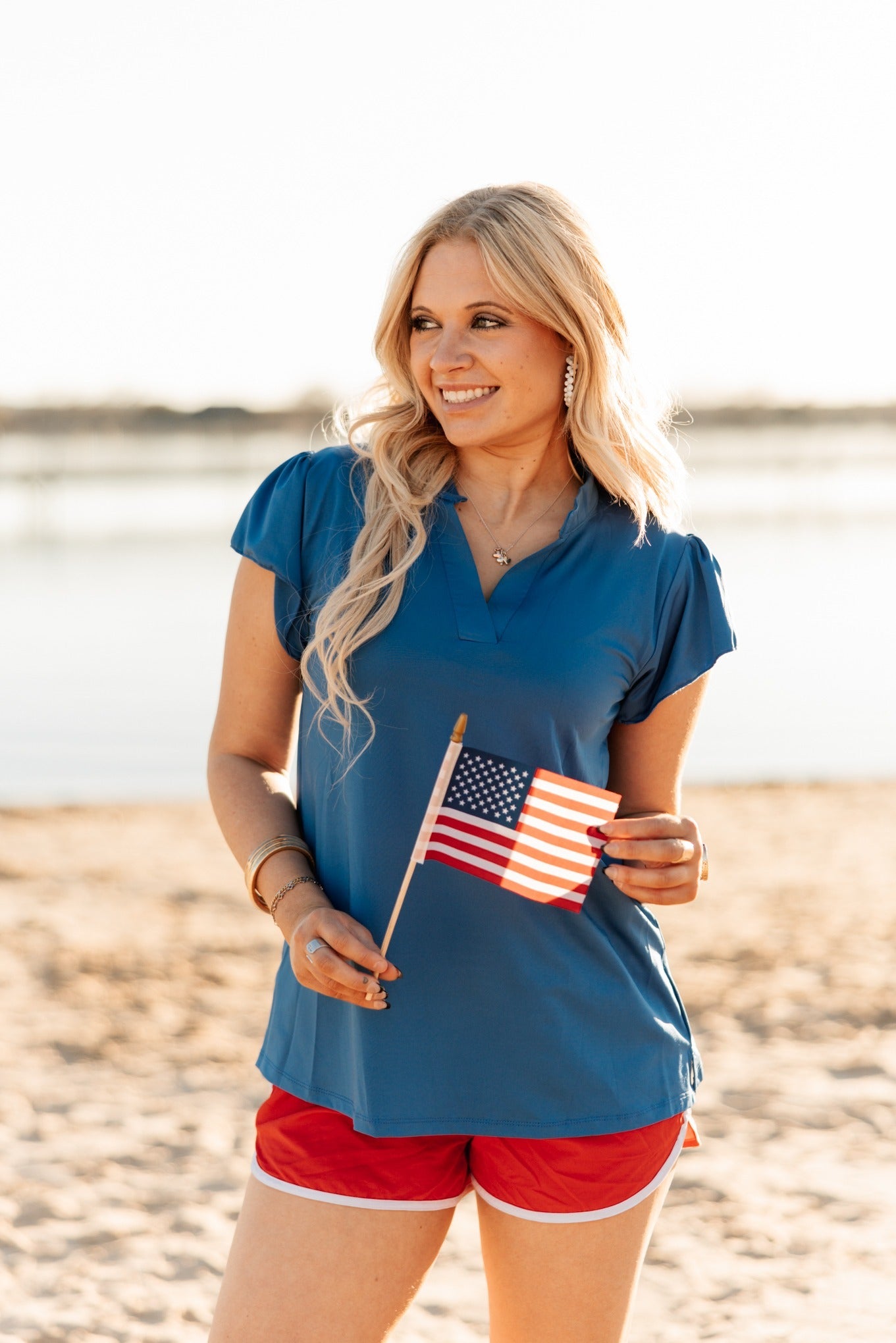 Top Nicole con cuello en V, azul