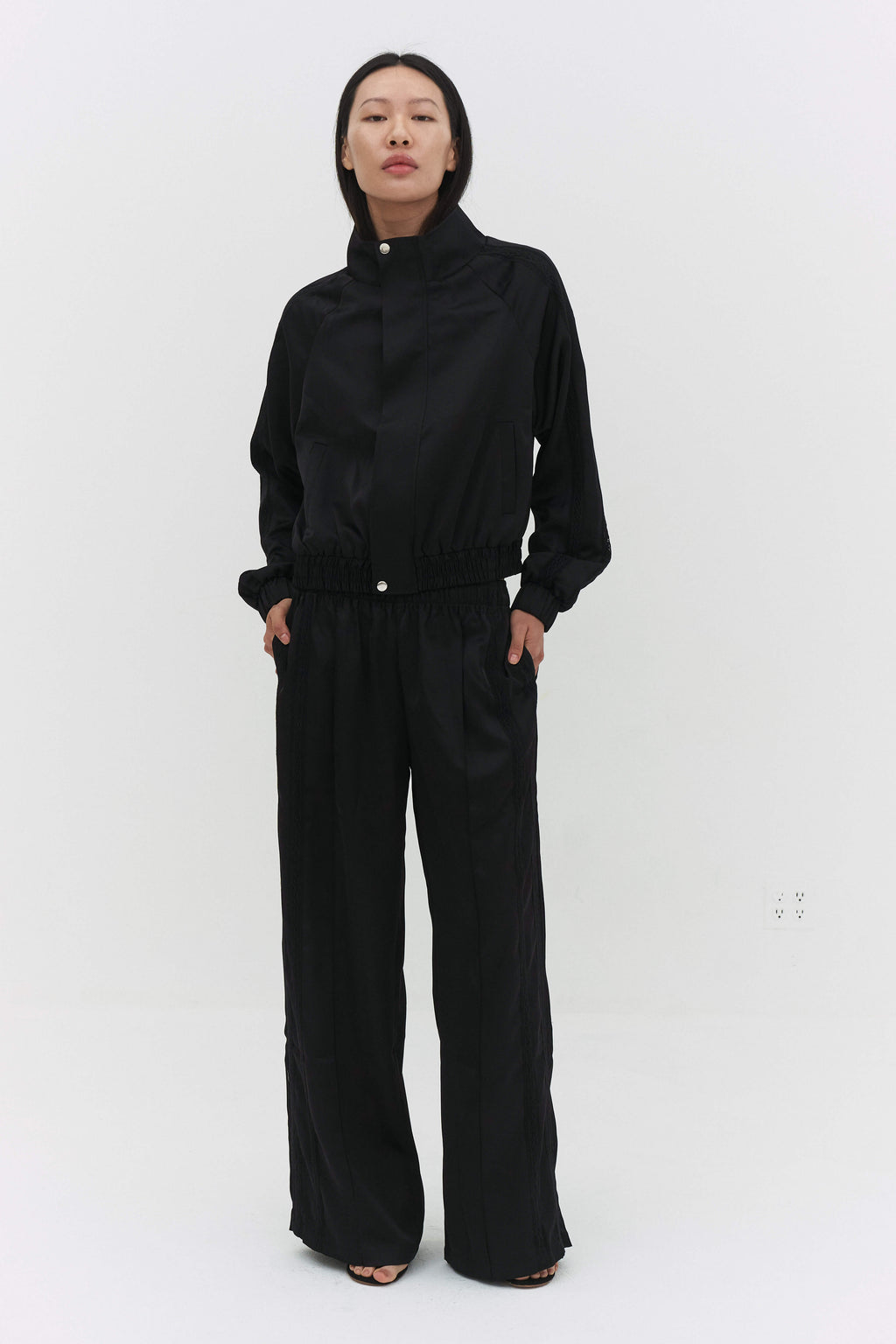 CHAQUETA DE PISTA LEISEU EN NEGRO