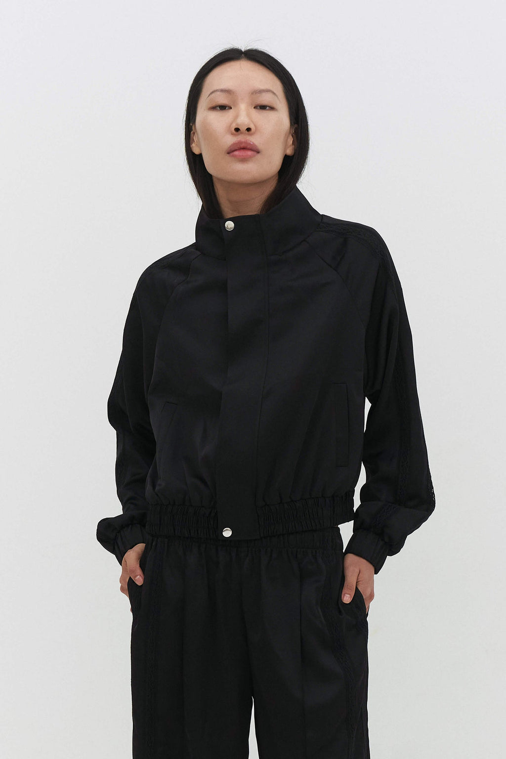 CHAQUETA DE PISTA LEISEU EN NEGRO