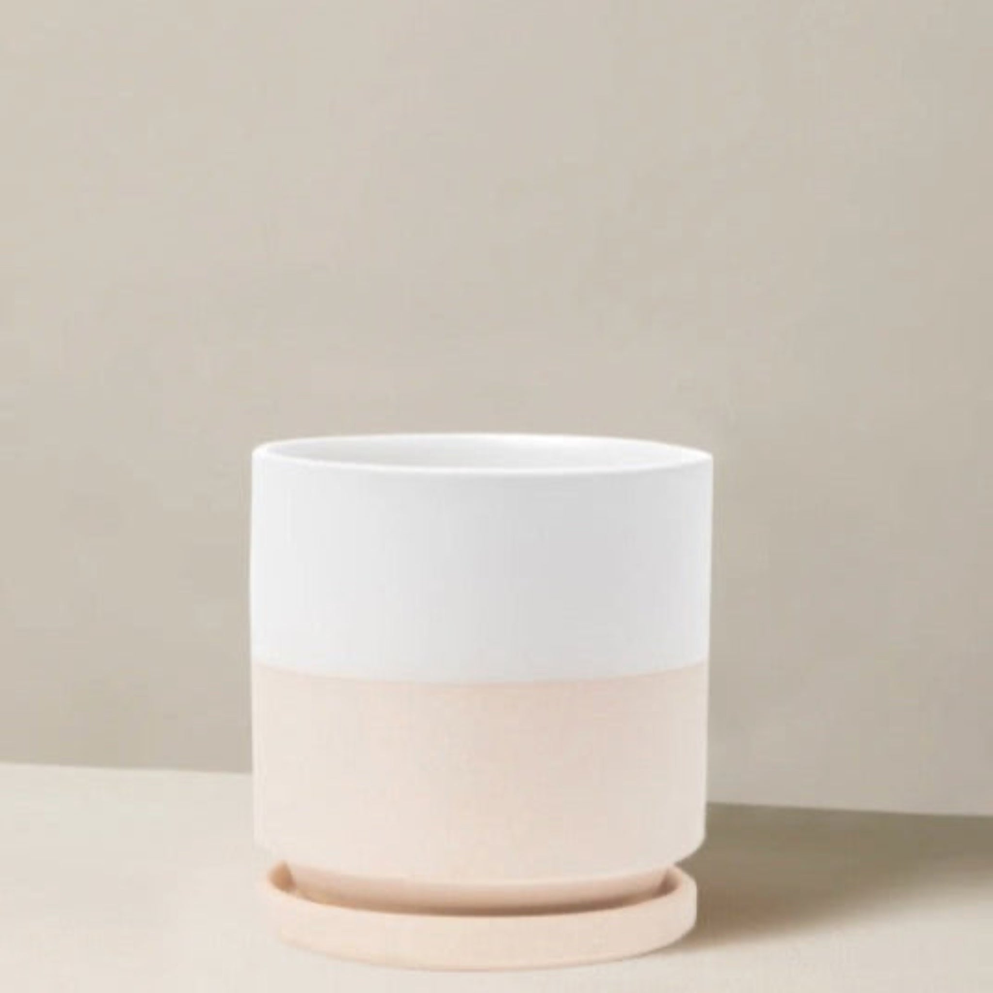 Isabella Planter