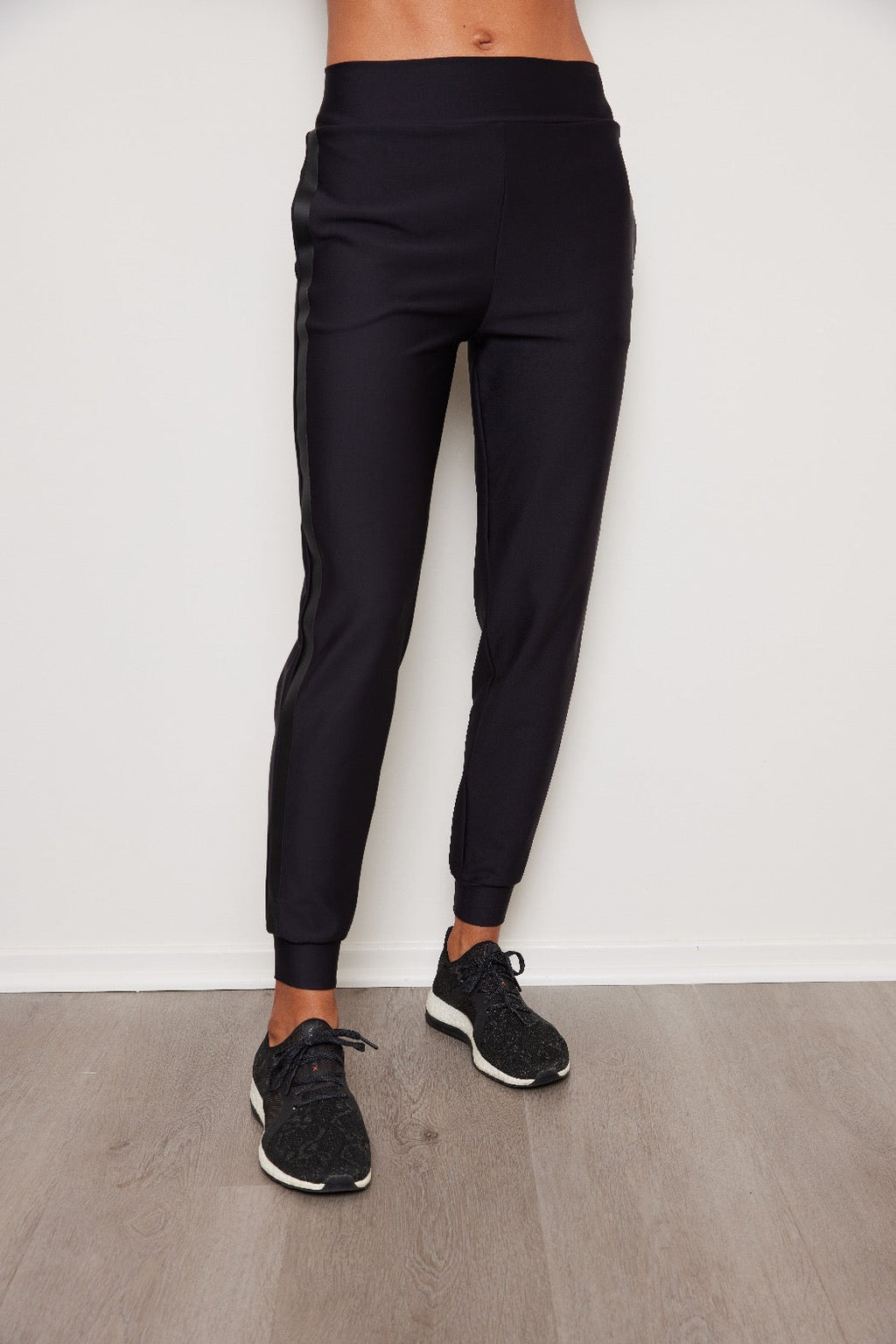 LUX LEATHER BETA JOGGER