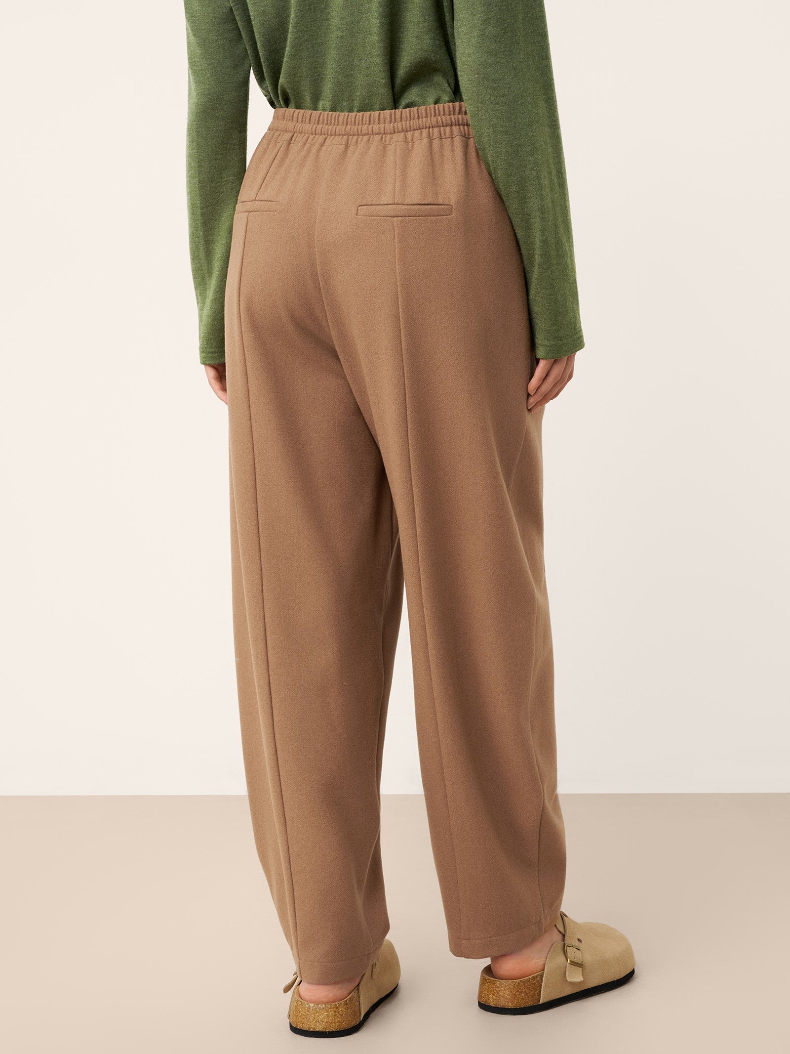 Pantalones Priscilla de lana con cordón y bolsillos de parche