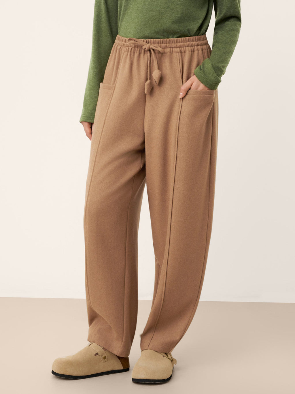 Pantalones Priscilla de lana con cordón y bolsillos de parche