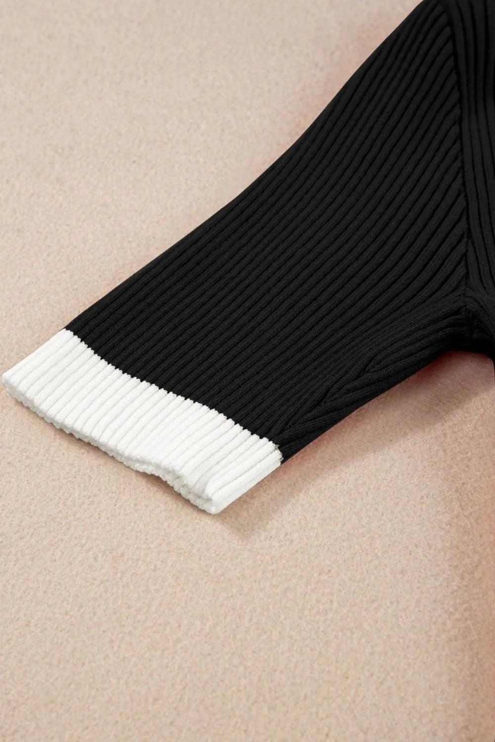 Contrast Collared Neck Ribbed Knit Top