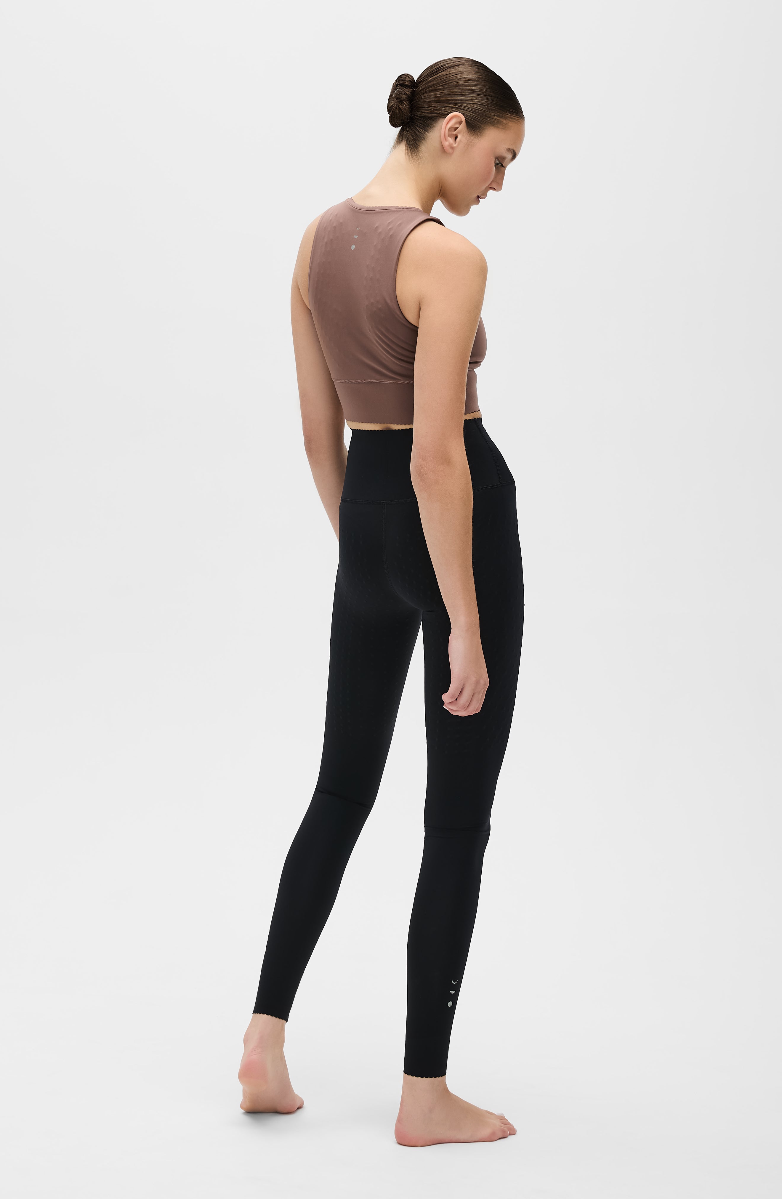 Adorn Mallas